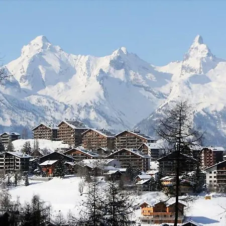 Flat In With Ski-in Ski-out Access Appartement