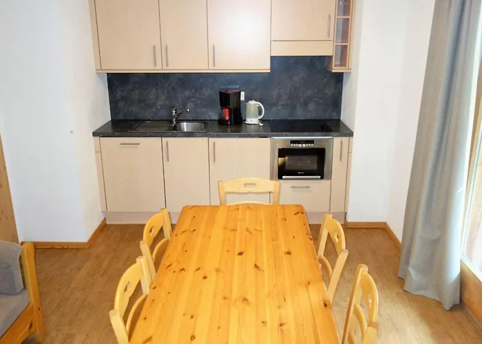 Flat In With Ski-in Ski-out Access 아파트 *