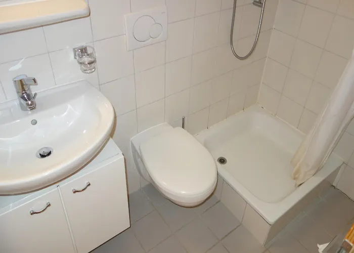 Flat In With Ski-in Ski-out Access