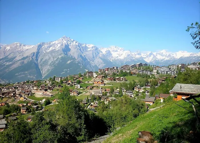 Flat In With Ski-in Ski-out Access