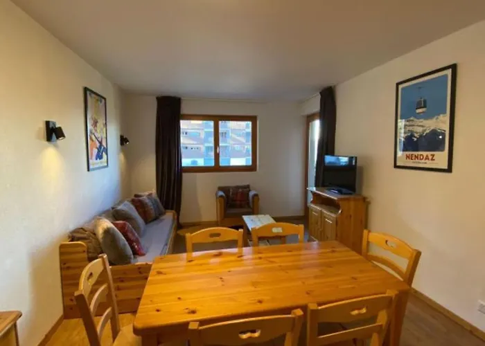Flat In With Ski-in Ski-out Access * ナンダ